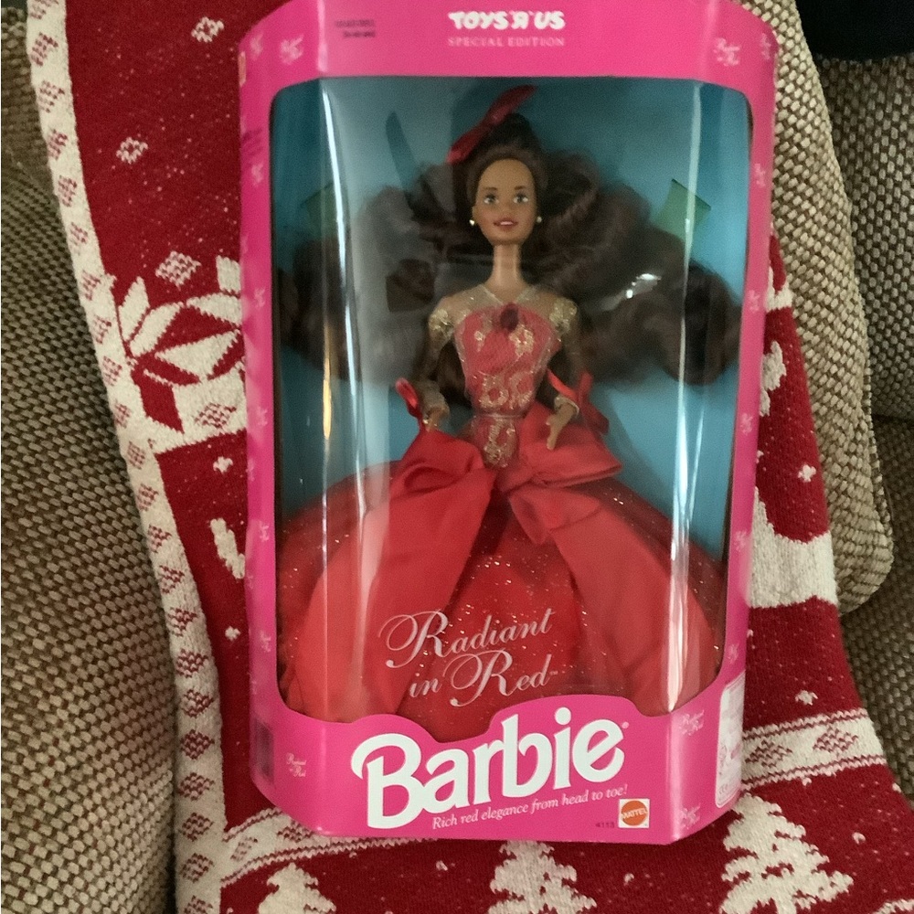 MIB RADIANT IN RED BARBIE